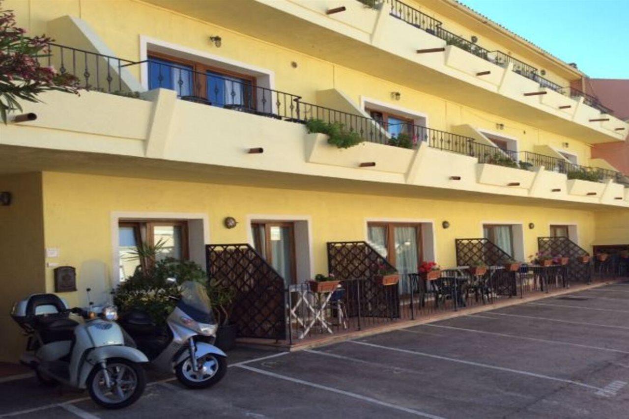 Appartamenti Le Gemme Palau Bagian luar foto