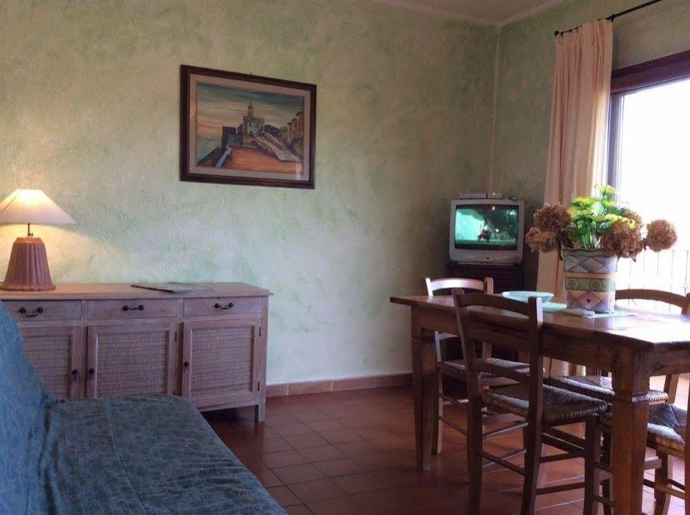 Appartamenti Le Gemme Palau Bagian luar foto