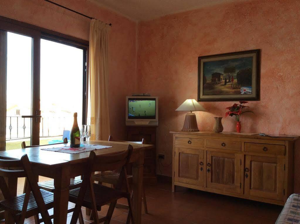 Appartamenti Le Gemme Palau Bagian luar foto